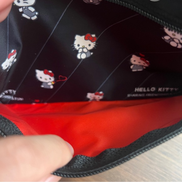 Hello Kitty Black Wristlet double zipper - Picture 3 of 5
